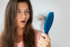 La peluquería Óscar Blanco de Alcorcón y sus consejos ante la caída de pelo en otoño