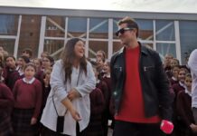 David Bisbal llena de ilusión el Colegio Fuenllana de Alcorcón