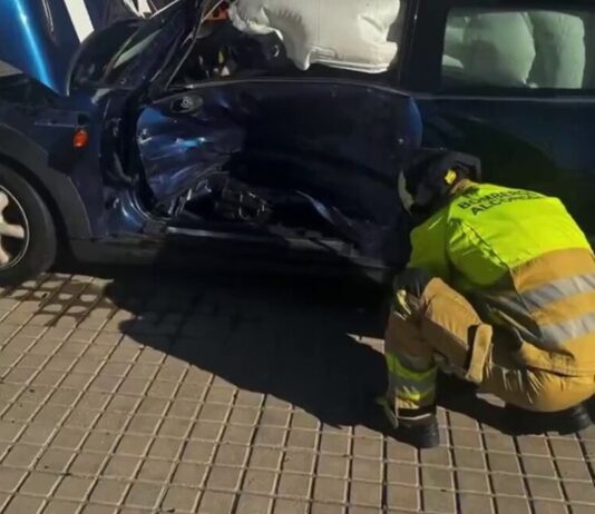 Accidente de tráfico en Alcorcón con un atrapado en pronóstico grave