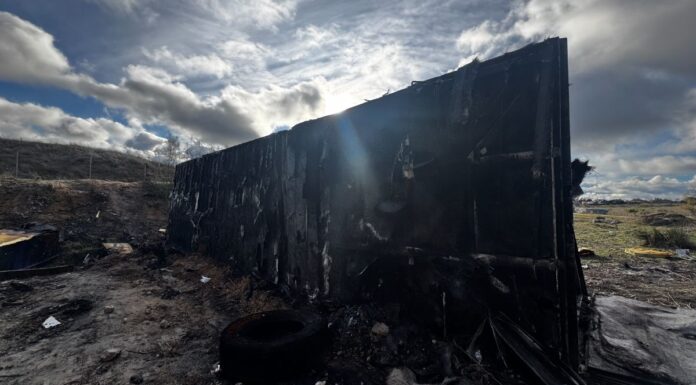 Reclaman la retirada del camión siniestrado hace dos meses cerca de Alcorcón