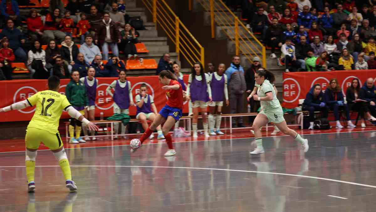 España corona en su partido del premundial femenino de futbol sala celebrado en Alcorcón