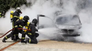 Bomberos alertan en Alcorcón del peligro de los vehículos eléctricos