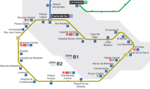 Alcorcón recibe un importante refuerzo en las frecuencias de Metro SurA partir de este lunes, la Línea 12 de Metro Sur verá reforzado su servicio en un 25%, por lo que sumará cuatro trenes más, dos por sentido. Por ello, las frecuencias aumentarán, para disfrute de los vecinos. La razón de esta medida viene dada por la alta demanda de esta línea, que ha crecido de media unos 6.500 viajeros en día laborable (3,8%), como ha informado la Comunidad de Madrid.  Hay que recordar que en Alcorcón hay varias paradas en Metro Sur: Puerta del Sur, Parque Lisboa, Alcorcón Central y Parque Oeste. La medida aliviará un poco el tráfico existente en la A-5, y es que los vecinos y los actores políticos de la oposición lo venían pidiendo desde hacía un tiempo. Metro Ligero Oeste también recibe refuerzos Asimismo, Metro Ligero Oeste verá modificado dos expediciones para establecer nuevos servicios exprés en la Línea ML3. El objetivo es mejorar los tiempos de trayecto en hora punta de la mañana en días laborables. Por ello, dos trenes no realizarán paradas entre Ferial de Boadilla y Colonia Jardín y saldrán de Puerta de Boadilla a las 07:50 y 08:50 de la mañana para llegar a Colonia Jardín a las 08:17 y 09:17. Esta medida hay que sumarla a la anterior de reforzar los servicios de las líneas 5 y 10. En la primera añadieron dos trenes durante todo el día, lo que se tradujo en un incremento de la capacidad de transporte de 3.500 viajeros/hora. Para la segunda, son tres trenes, por lo que el ratio aumentó a 4.600 viajeros/hora. *Queda terminantemente prohibido el uso o distribución sin previo consentimiento del texto o las imágenes propias de este artículo. Sigue al minuto todas las noticias de Alcorcón. Suscríbete gratis al Canal de Telegram Canal de Whatsapp Sigue toda la actualidad de Alcorcón en alcorconhoy.com 