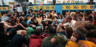 Emotivo gesto por partida doble del Alcorcón antes de la victoria contra el Atlético Sanluqueño