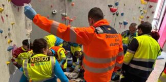 Un joven en estado grave tras cae desde una altura de 7 metros en un rocódromo de Alcorcón