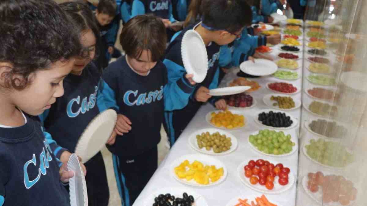 Los beneficios de una alimentación saludable en la educación desde el Eurocolegio Casvi
