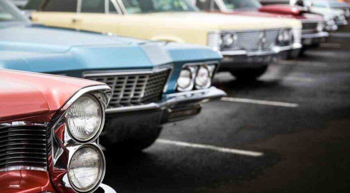 Exhibición masiva de coches clásicos en Alcorcón