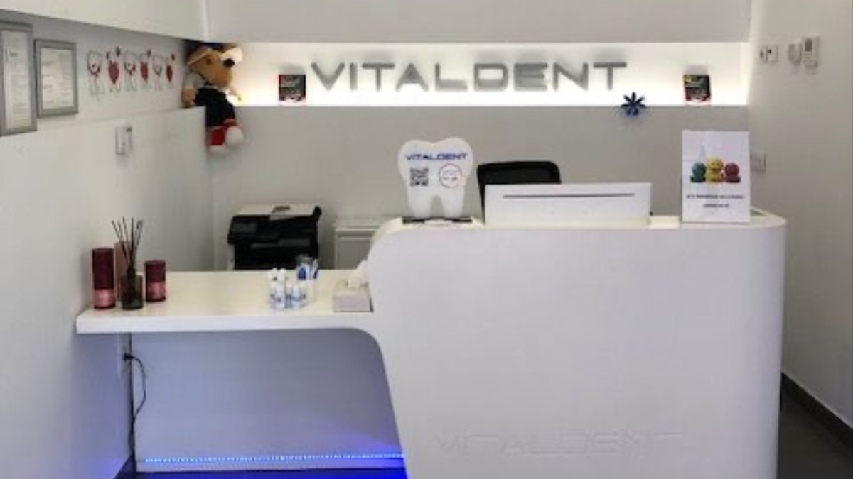 35 años cuidando tu salud bucodental y general en Vitaldent