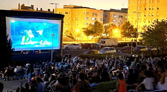 Alcorcón convierte sus barrios en cines de verano gratuitos durante el mes de julio