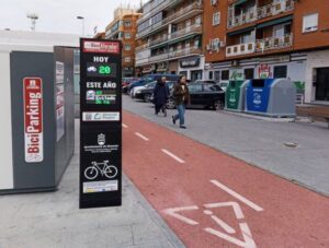 Descubre la funcionalidad de los nuevos aparcabicis inteligentes de Alcorcón