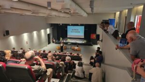 Éxito en la Asamblea Popular y Abierta de Raquel Rodríguez en Alcorcón