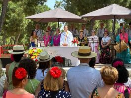Gran fiesta en la celebración de la XXXIII Romería en honor a Nuestra señora del Rocío en Alcorcón