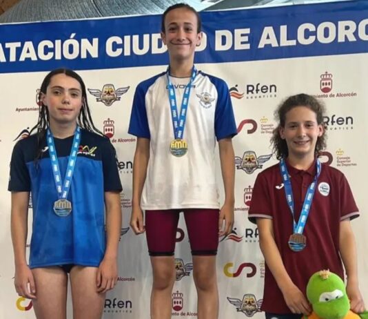 Daniela Navarro, la nadadora de Alcorcón que asombra en el Campeonato de Madrid