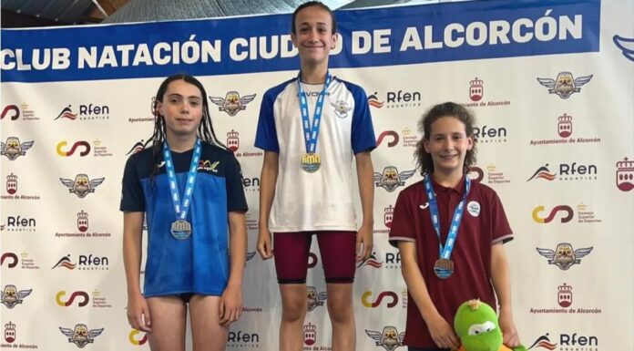 Daniela Navarro, la nadadora de Alcorcón que asombra en el Campeonato de Madrid