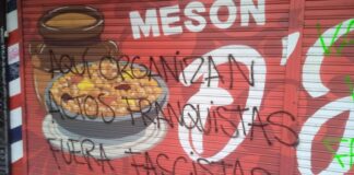 Aparecen pintadas antifascistas en el Mesón D'Juan de Alcorcón