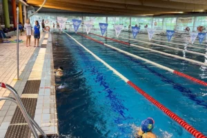 Daniela Navarro, la nadadora de Alcorcón que asombra en el Campeonato de Madrid
