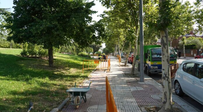 Comienzan por fin los trabajos de renovación en la Calle Robles de Alcorcón