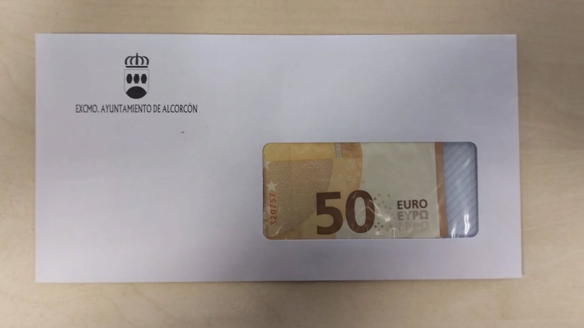 El gran gesto de un vecino de Alcorcón en la devolución de un sobre perdido con dinero