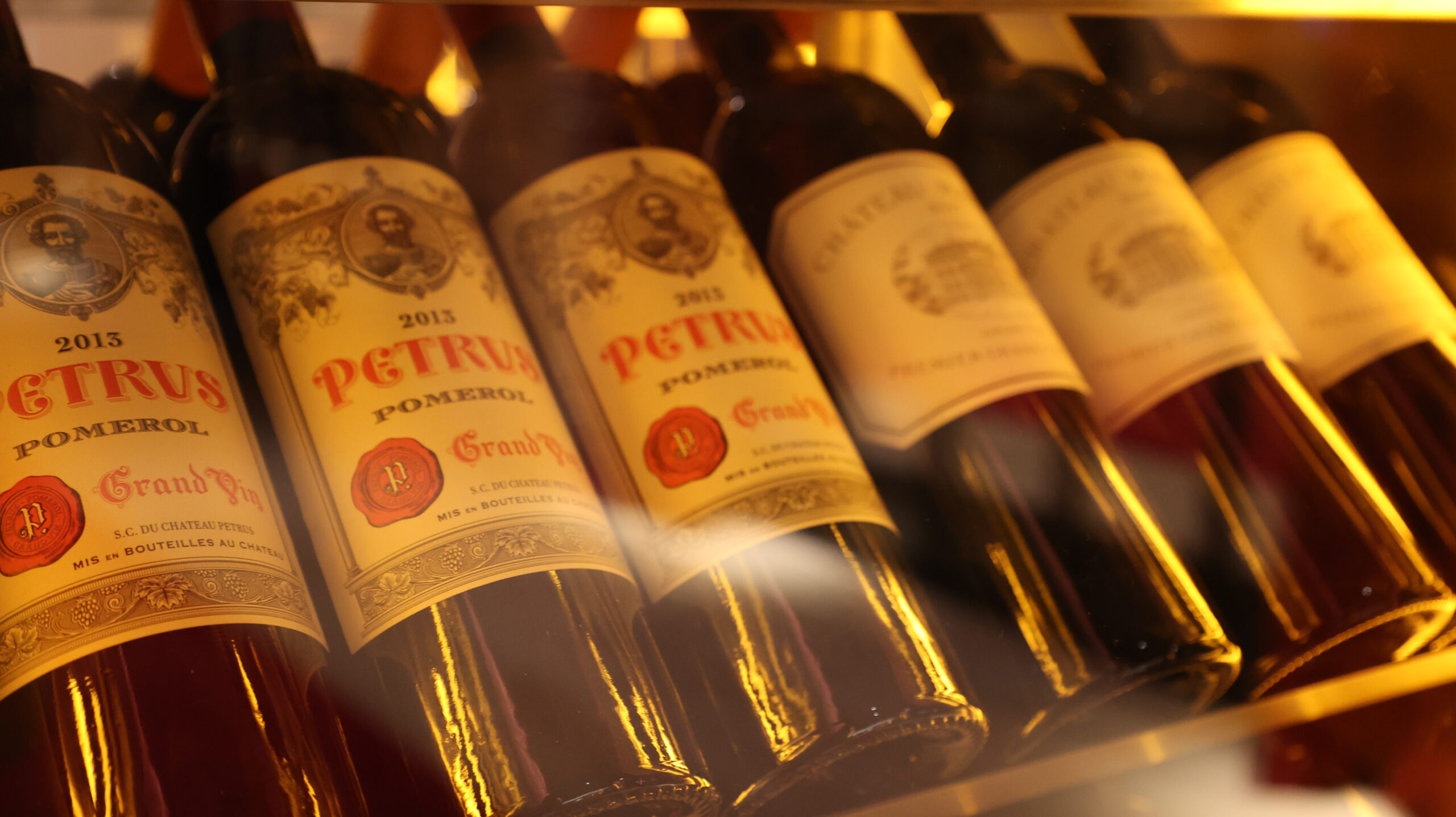 Gran Reserva, el rincón secreto del vino en Alcorcón con más de 230 etiquetas y reservados de lujo