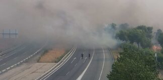 Alcorcón se ve afectada por el corte de la A-5 debido a la nula visibilidad por el incendio en Méntrida