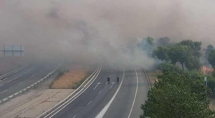 Alcorcón se ve afectada por el corte de la A-5 debido a la nula visibilidad por el incendio en Méntrida