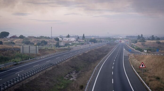 Los vecinos de Alcorcón ya pueden usar la A-5 tras la puesta bajo control del incendio en Méntrida
