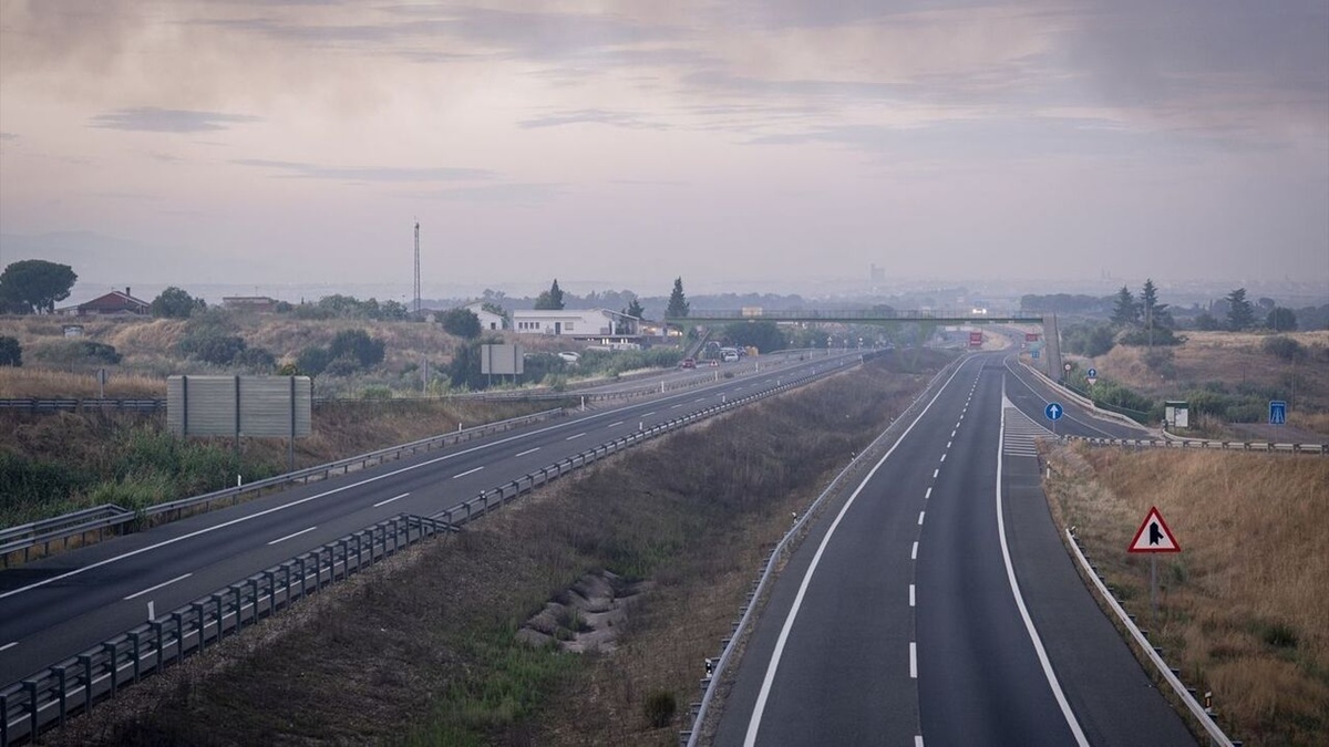 Los vecinos de Alcorcón ya pueden usar la A-5 tras la puesta bajo control del incendio en Méntrida