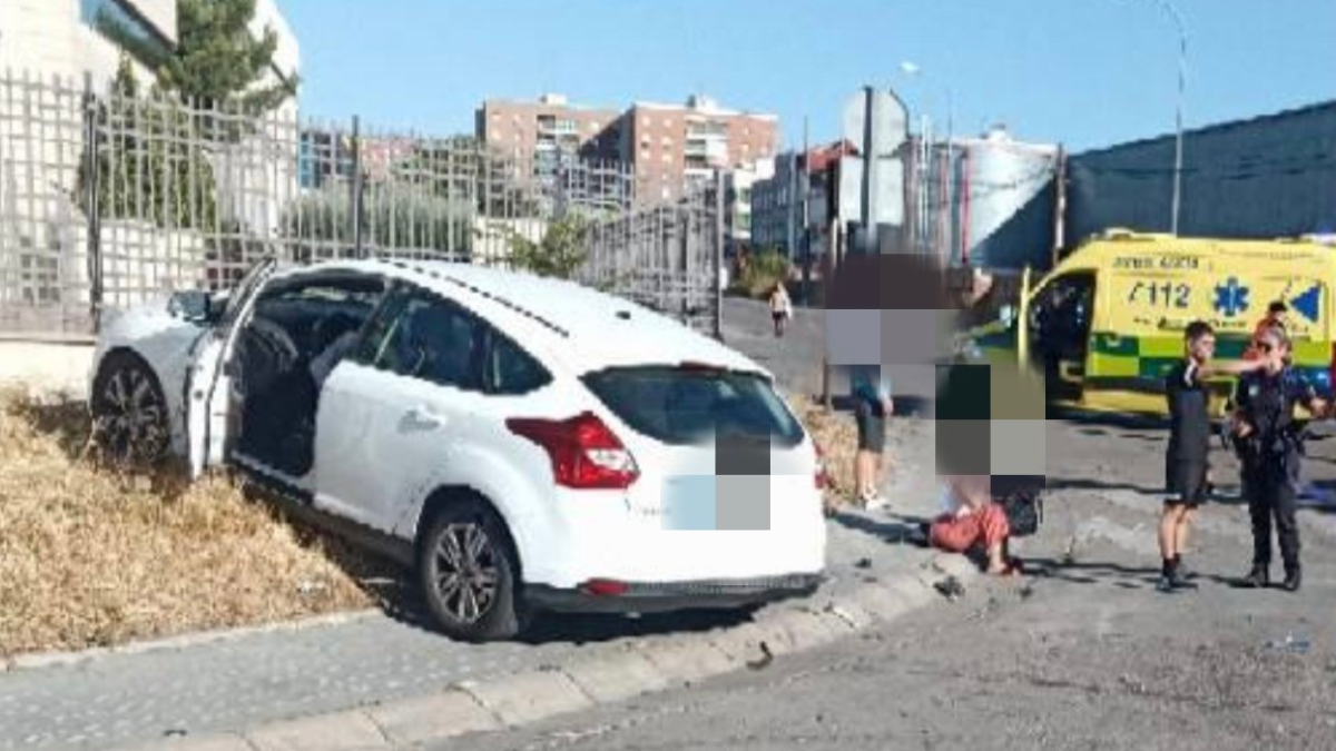 Aparatoso accidente frontal con dos heridos graves en Alcorcón