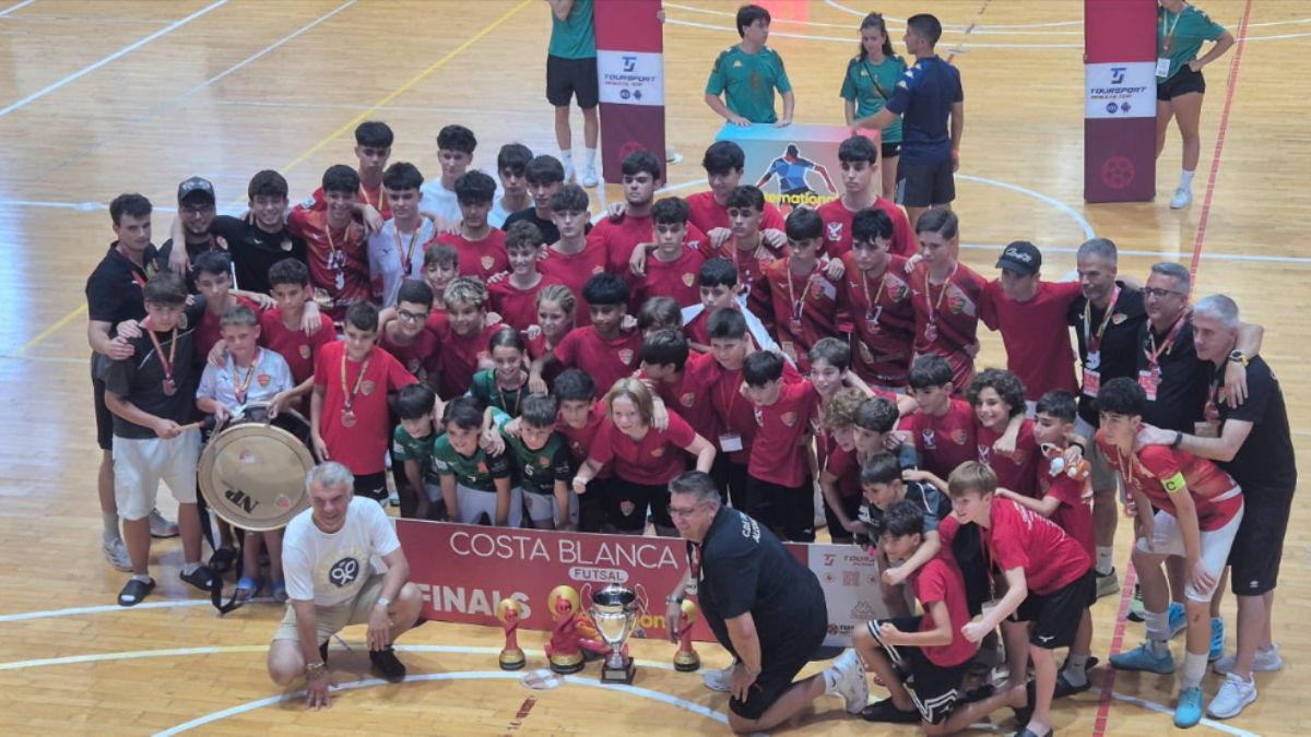 El CDE Pinar de Alcorcón se proclama campeón en la Costa Blanca Cup Futsal