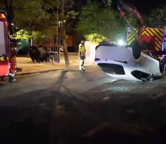 Un conductor positivo en alcoholemia vuelca un coche en un accidente en Alcorcón