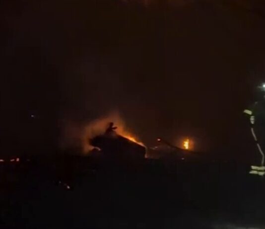 Sofocado un fuerte incendio de madrugada entre Alcorcón y Móstoles