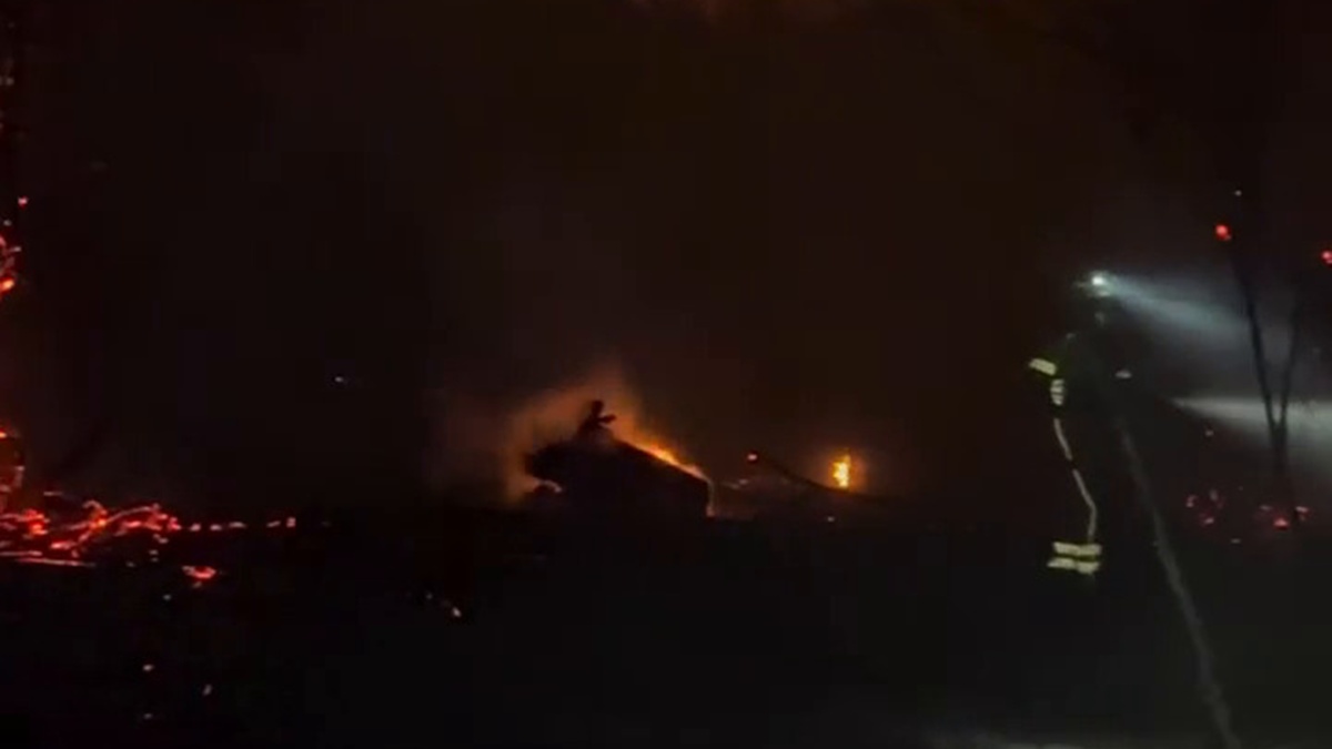 Sofocado un fuerte incendio de madrugada entre Alcorcón y Móstoles