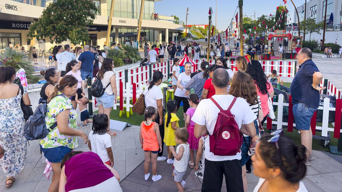 La magia del circo en TresAguas, llenazo en Santo Domingo para ver al Alcorcón...
