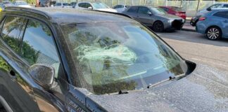 Aparecen varios coches dañados cerca del Hospital de Alcorcón