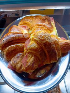 La panadería Chulis abre en Alcorcón con sorprendentes bebidas y dulces