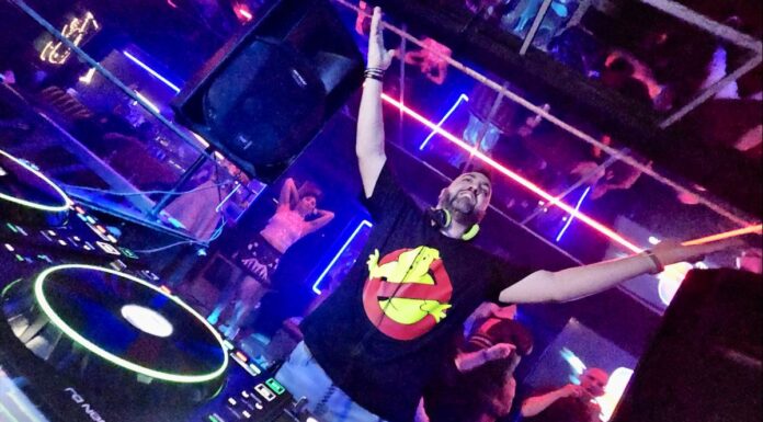 Dani Colomo, DJ de Alcorcón: «No hay palabras para explicar lo que significa pinchar desde Los Castillos» Dani Colomo, DJ de Alcorcón: "No hay palabras para explicar lo que significa pinchar desde Los Castillos"
