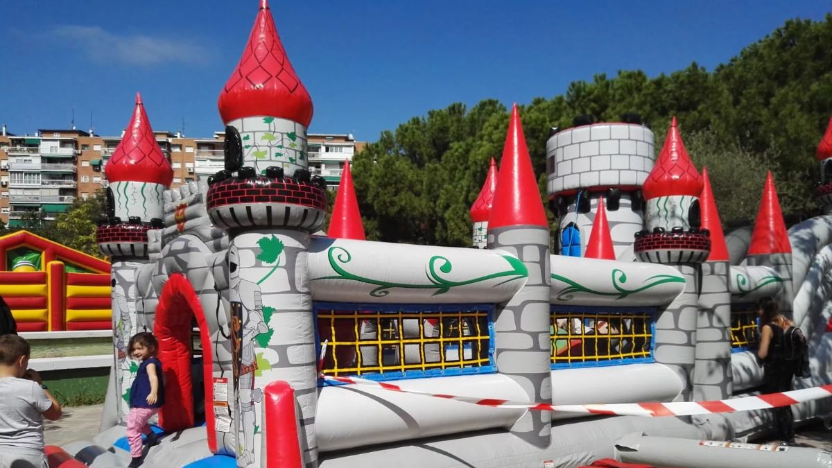 Cuándo y dónde disfrutar de los castillos hinchables en las Fiestas de Alcorcón 2025