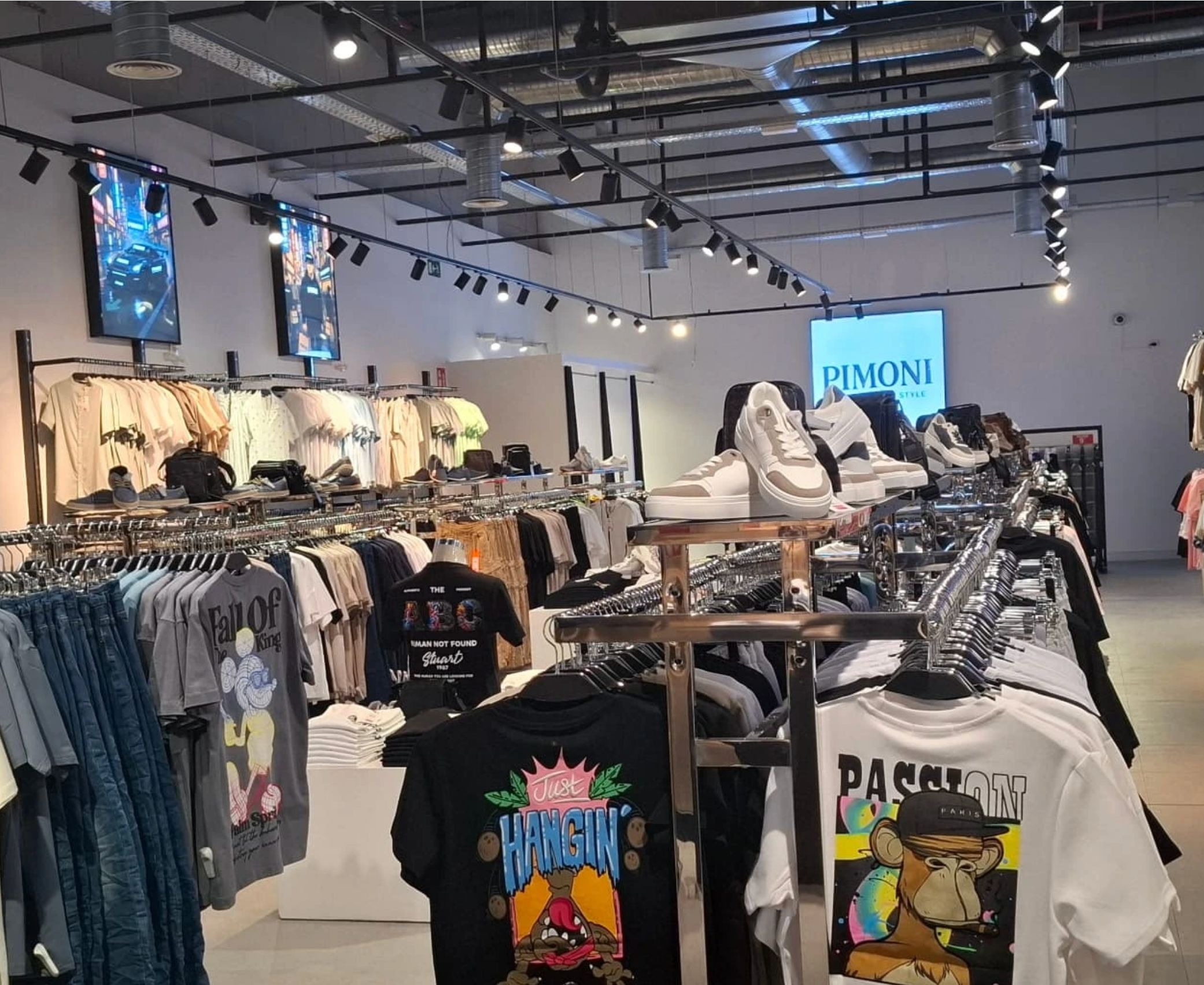 X-Madrid aumenta su catálogo de ropa con la apertura de Pimoni en Alcorcón