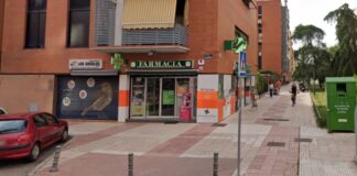 Denuncian un robo a punta de pistola en una farmacia de Alcorcón