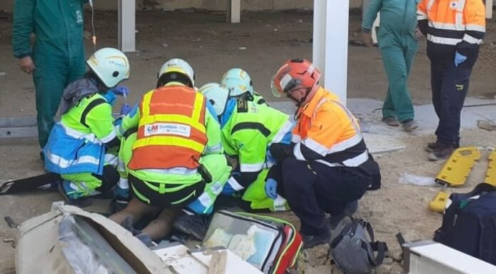 Un accidente laboral en Alcorcón deja un herido grave