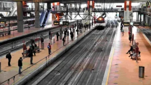 La C-5 de Cercanías a su paso por Alcorcón reduce en un 43% su servicio en hora punta