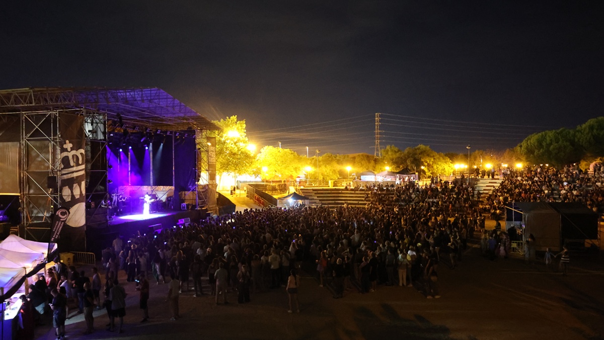 Doble concierto gratis y vuelven los castillos hinchables en las Fiestas de Alcorcón para este viernes Doble concierto gratis y vuelven los castillos hinchables en las Fiestas de Alcorcón para este viernes