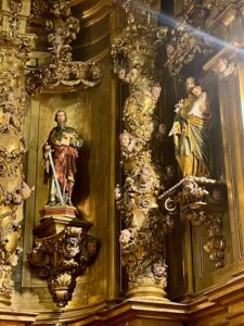 Restauración ornamental del retablo de Santa María la Blanca de Alcorcón