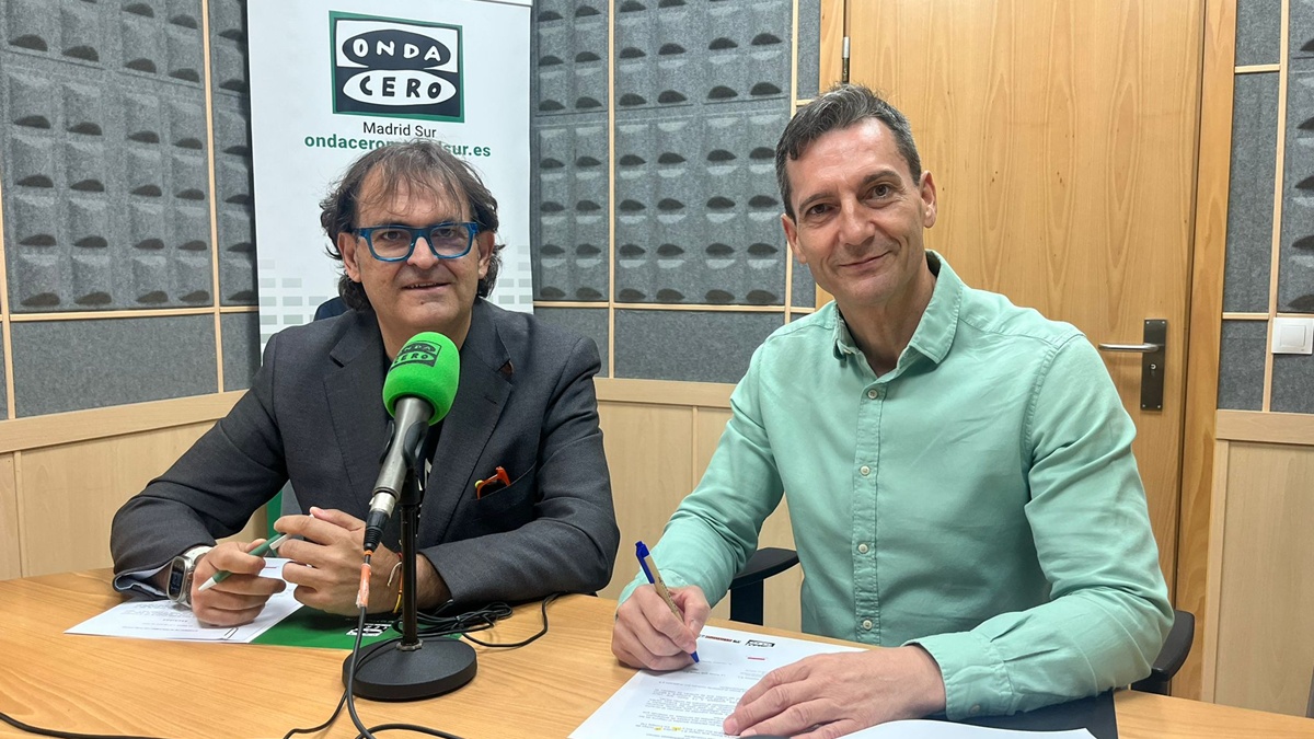alcorconhoy.com firma un acuerdo de colaboración con Onda Cero Madrid Sur y Europa FM Madrid Sur alcorconhoy.com firma un acuerdo de colaboración con Onda Cero Madrid Sur y Europa FM Madrid Sur