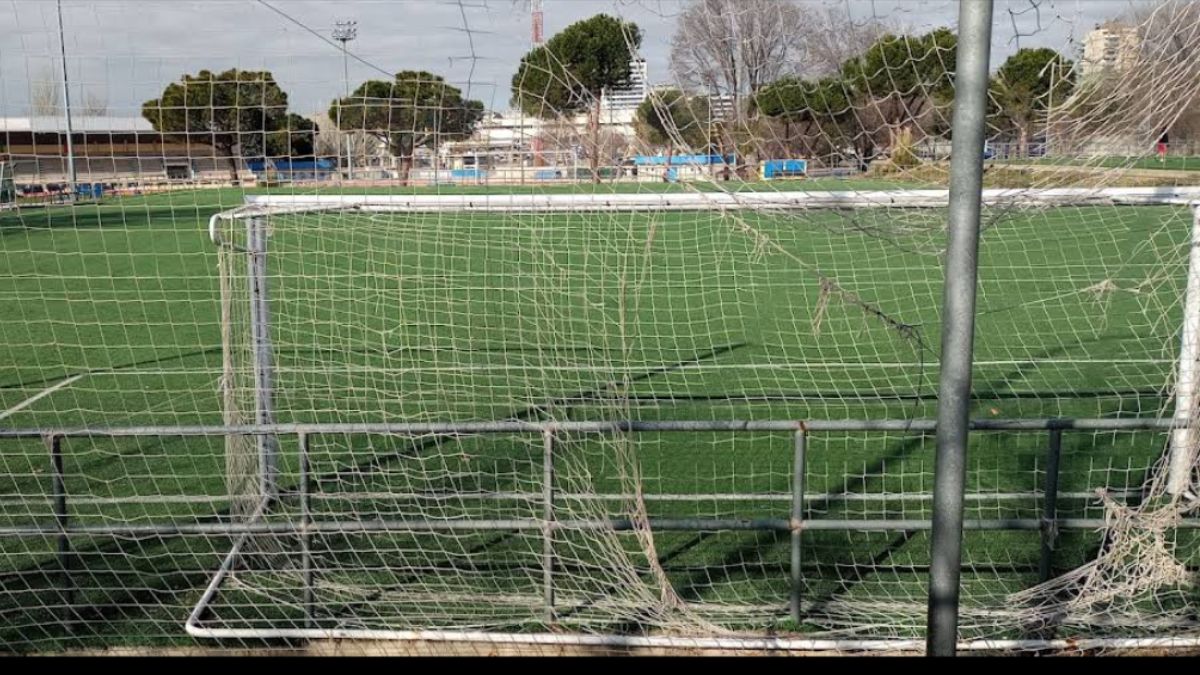 Equipos de Fútbol 7 de Alcorcón preparan una queja por el estado de los campos de Santo Domingo