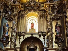 Restauración ornamental del retablo de Santa María la Blanca de Alcorcón Restauración ornamental del retablo de Santa María la Blanca de Alcorcón