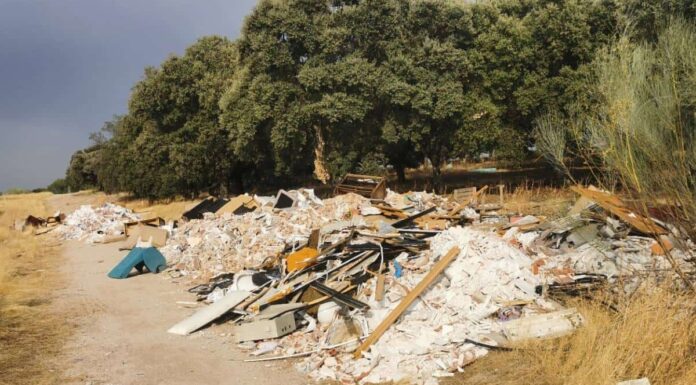 Alcorcón elimina los vertidos ilegales en el área de La Venta la Rubia