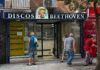 Discos Beethoven baja la persiana tras 45 años de historia en Alcorcón
