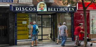 Discos Beethoven baja la persiana tras 45 años de historia en Alcorcón