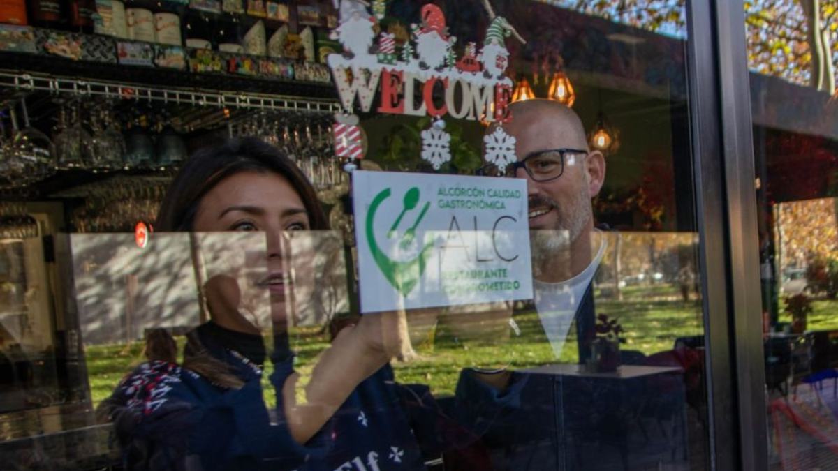 Alcorcón repartirá diferentes distintivos a los restaurantes más comprometidos: cómo solicitarlos Alcorcón repartirá diferentes distintivos a los restaurantes más comprometidos: cómo solicitarlos